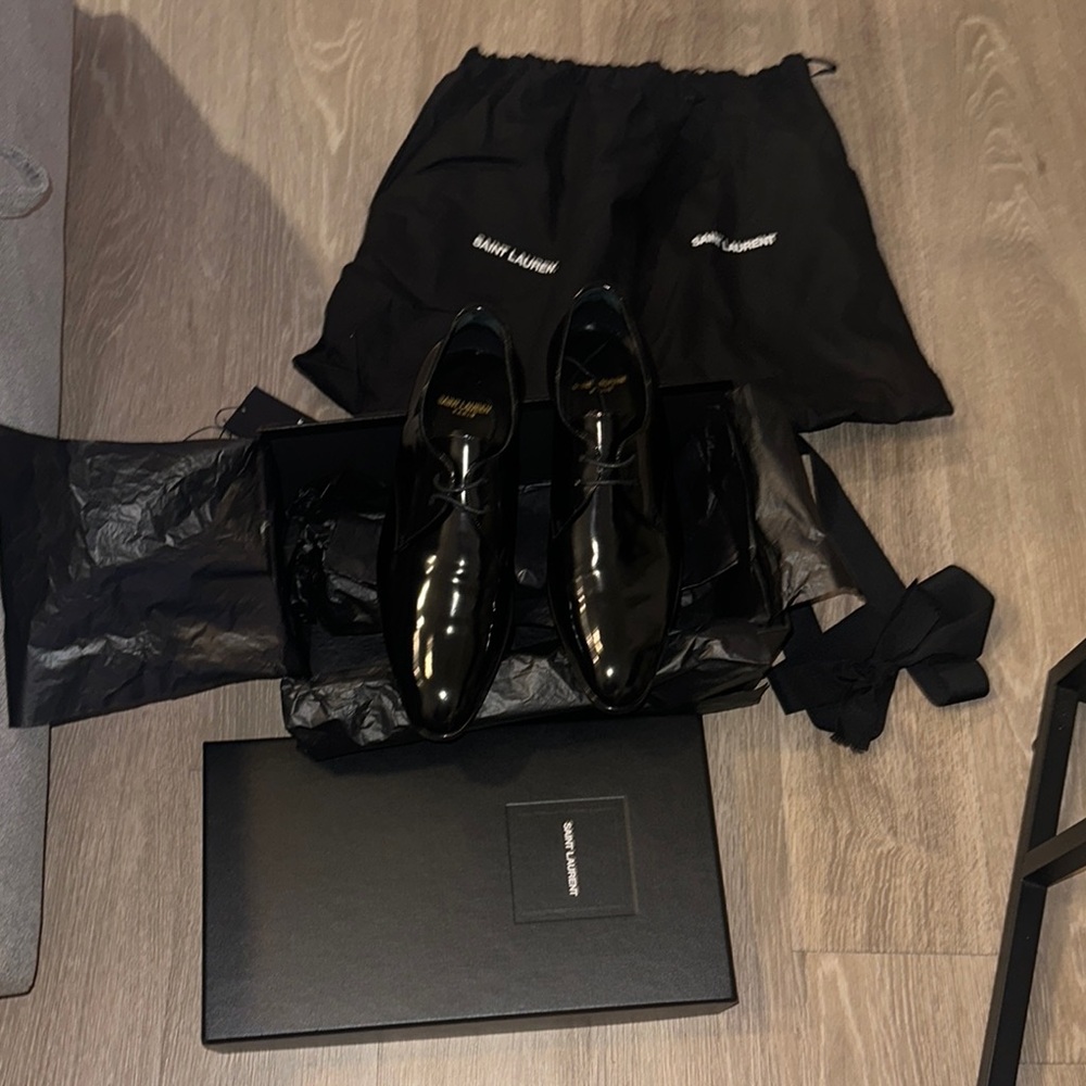 Saint Laurent Glossy Black Formal Shoes